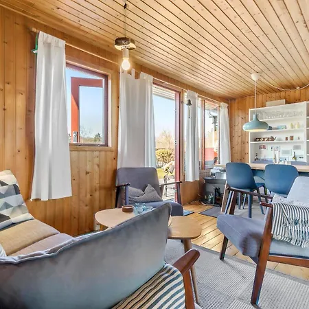 Awesome In Grenaa With Wifi Holiday home Brondstrup