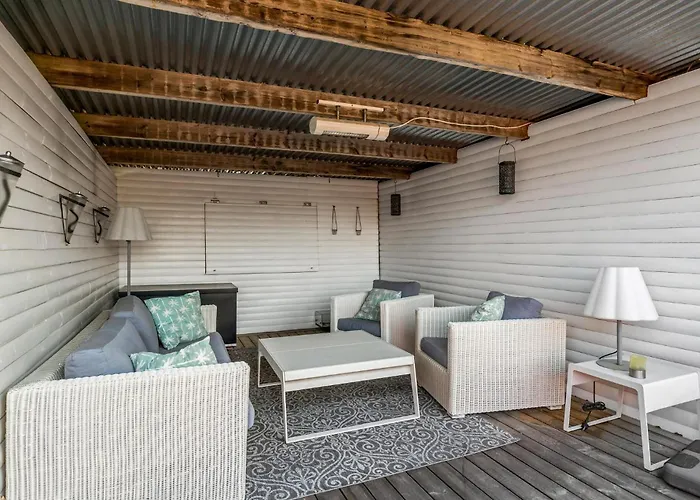 Hébergement de vacances Awesome In Grenaa With Wifi